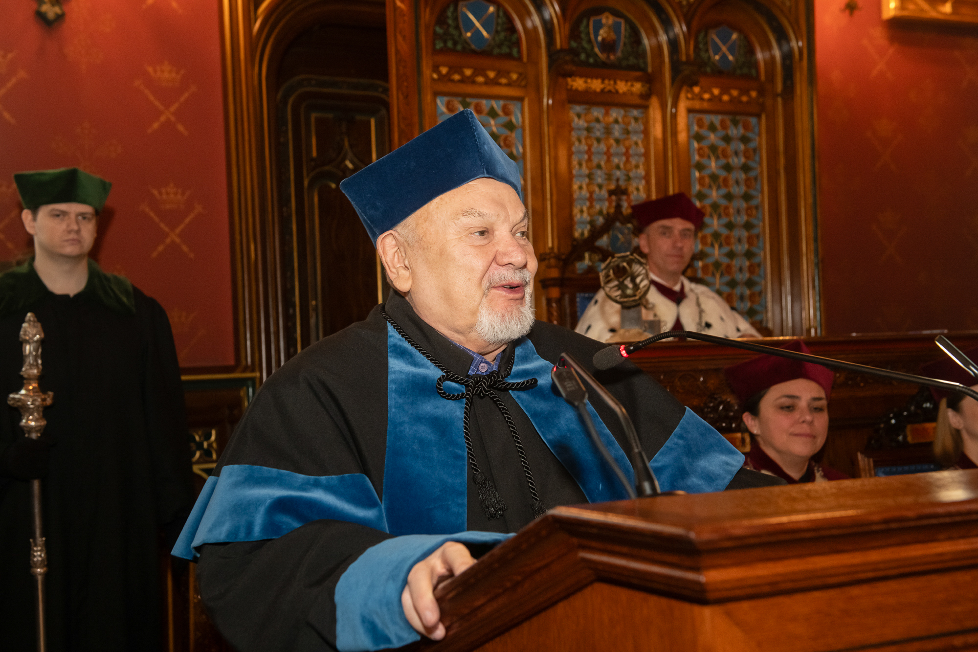 Prof. Ryszard Tadeusiewicz wygłasza wykład
