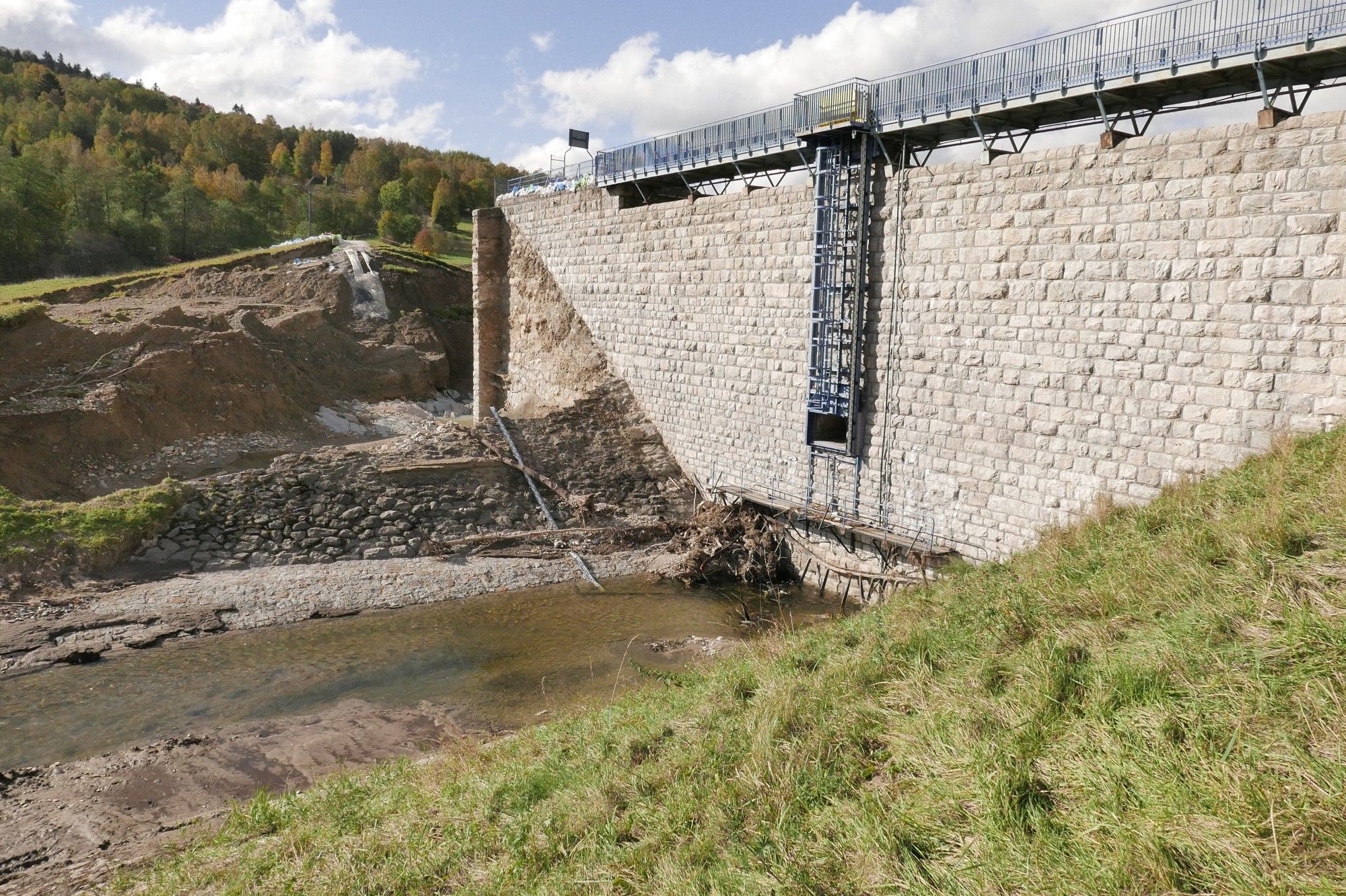 Przerwana zapora w Stroniu lskim