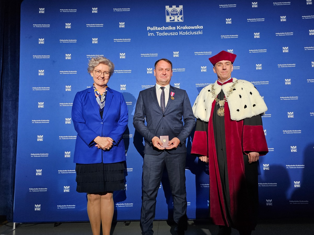 Wręczenie odznaczeń i nagród pracownikom uczelni