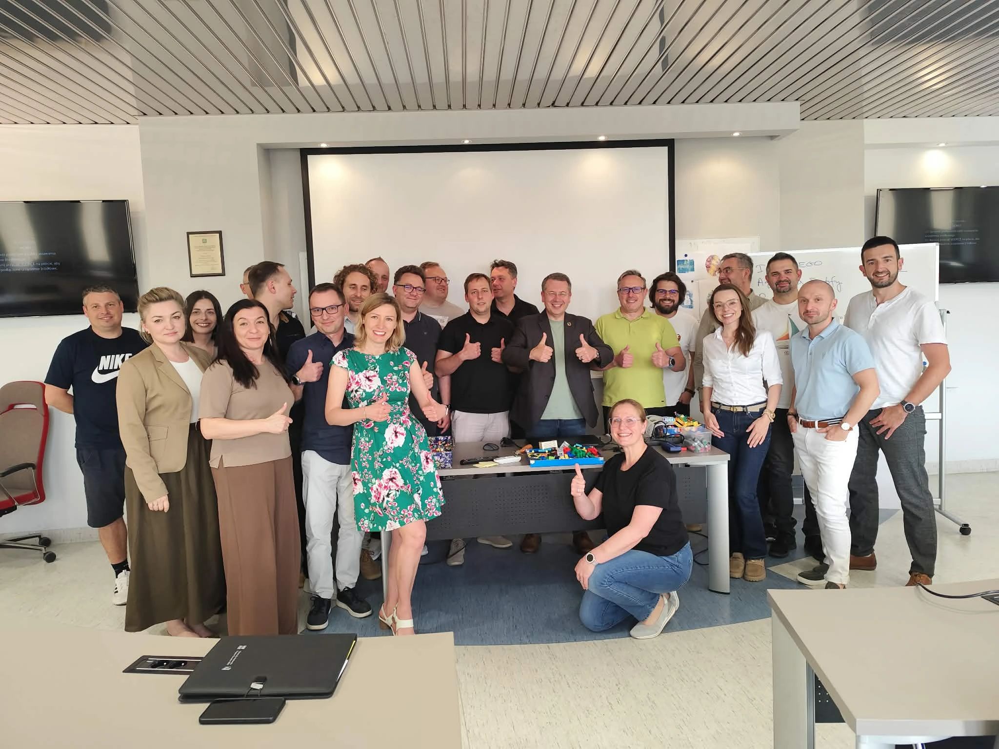 Students of the Polish American School of Business during sessions: Managing for Creativity and Innovation 🌿 Creativity and Innovation – Efficient, High-Quality Teams. Unleashing Agile with LEGO Serious Play