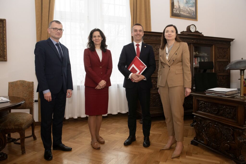 Signing of agreements between the PK KUT of Technology and Bank Gospodarstwa Krajowego